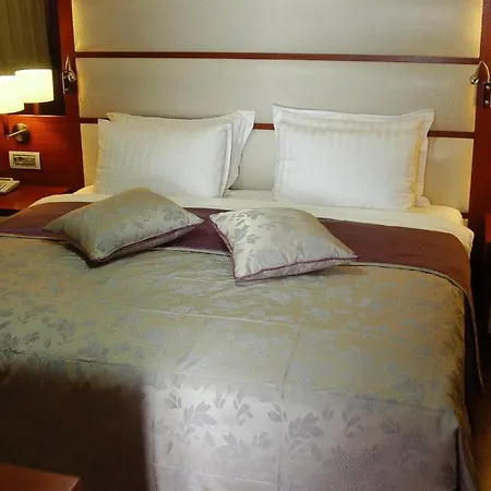 Dareyn Hotel 2*